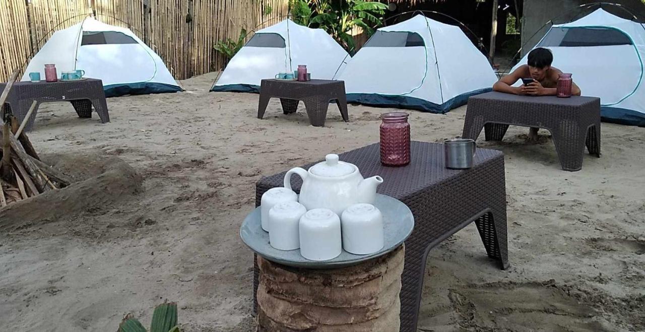 Bucana Kamp Payapa Beachfront El Nido Esterno foto