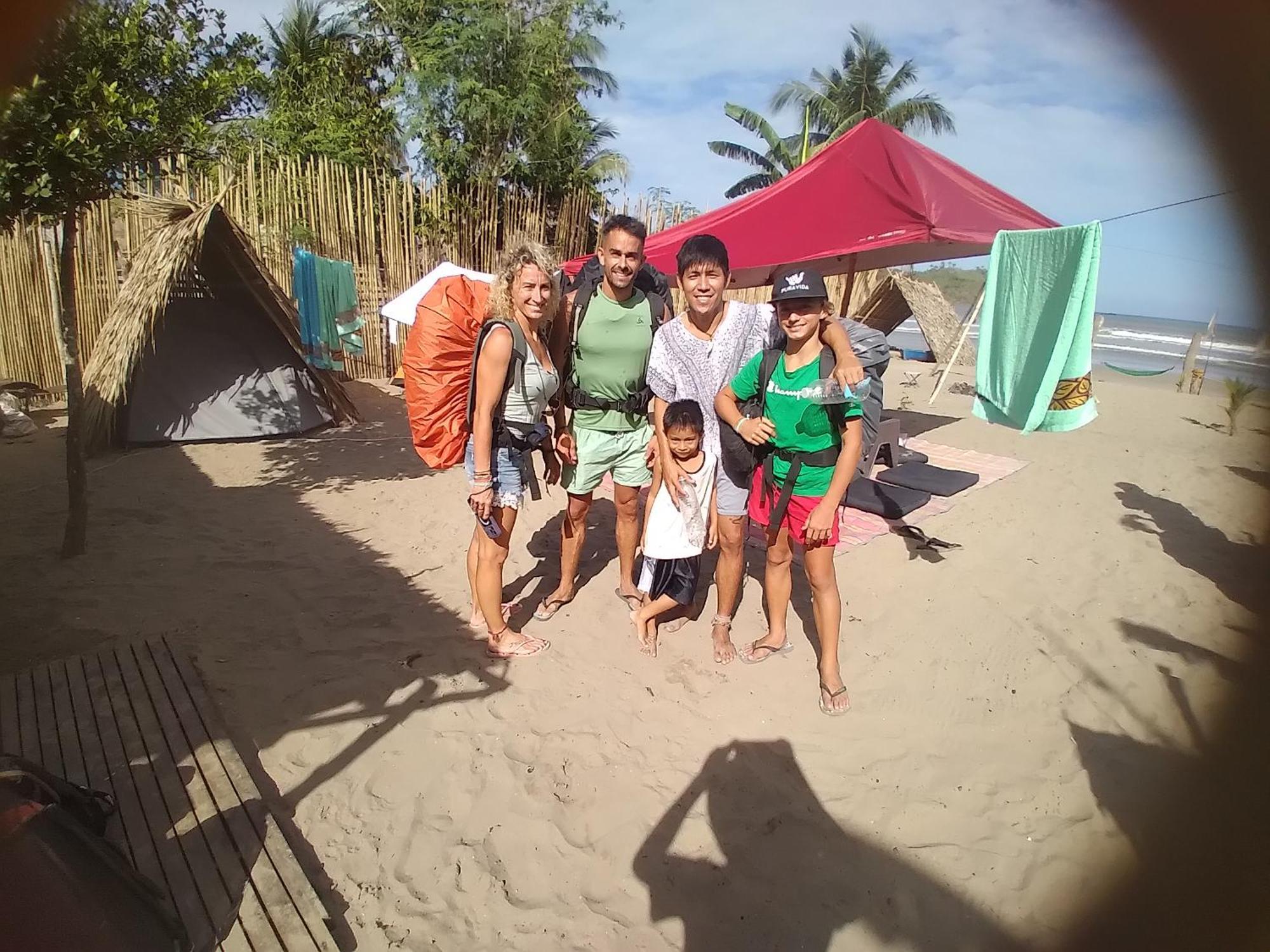Bucana Kamp Payapa Beachfront El Nido Esterno foto
