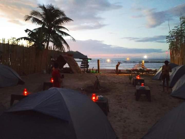 Bucana Kamp Payapa Beachfront El Nido Esterno foto