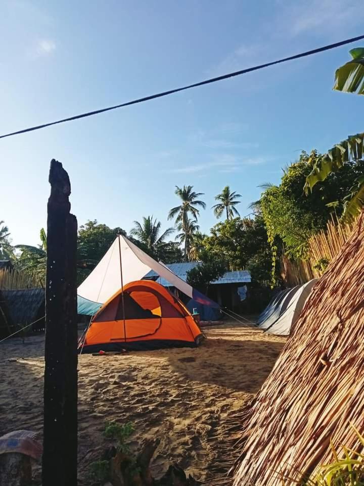 Bucana Kamp Payapa Beachfront El Nido Esterno foto