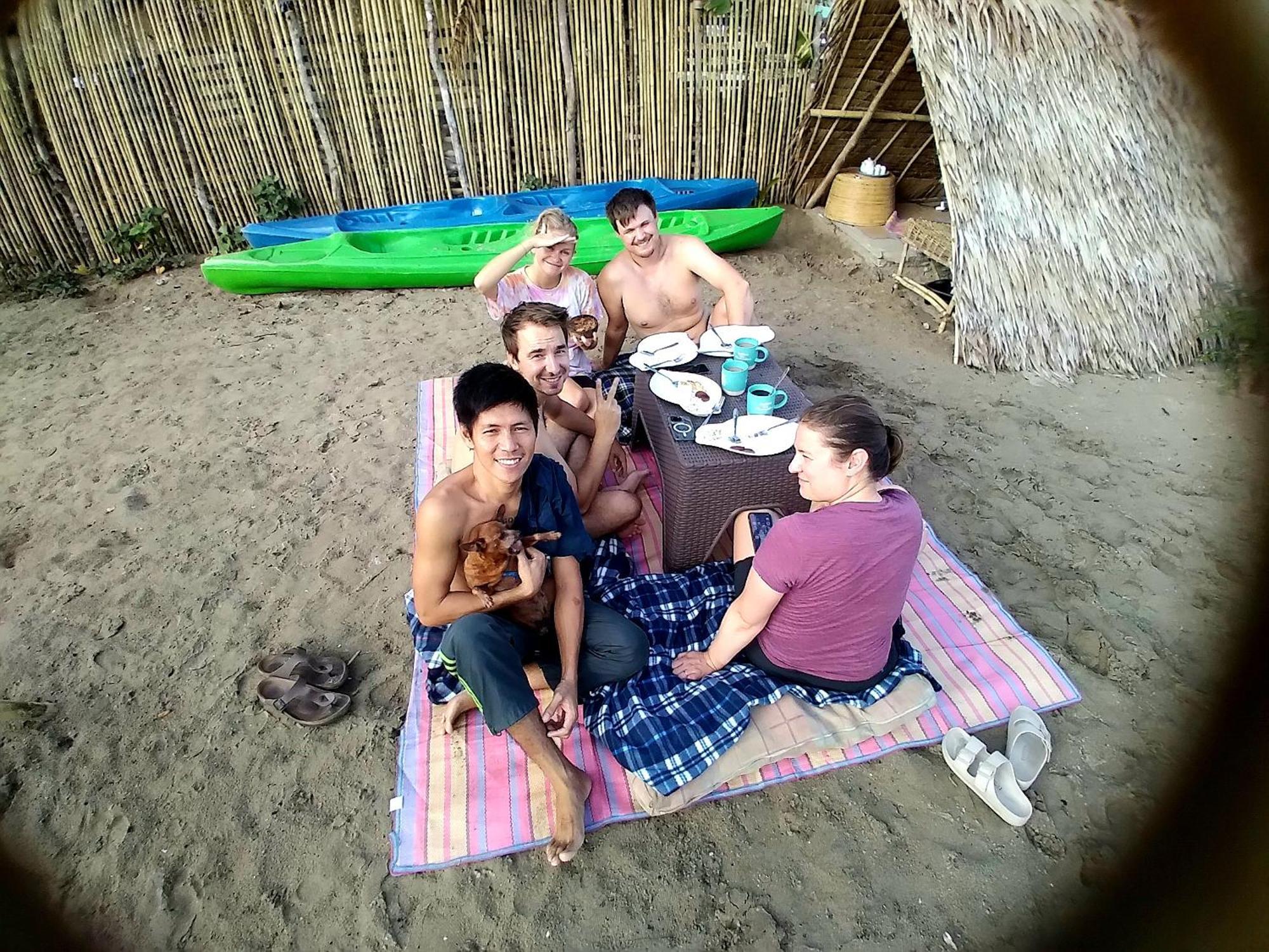 Bucana Kamp Payapa Beachfront El Nido Esterno foto